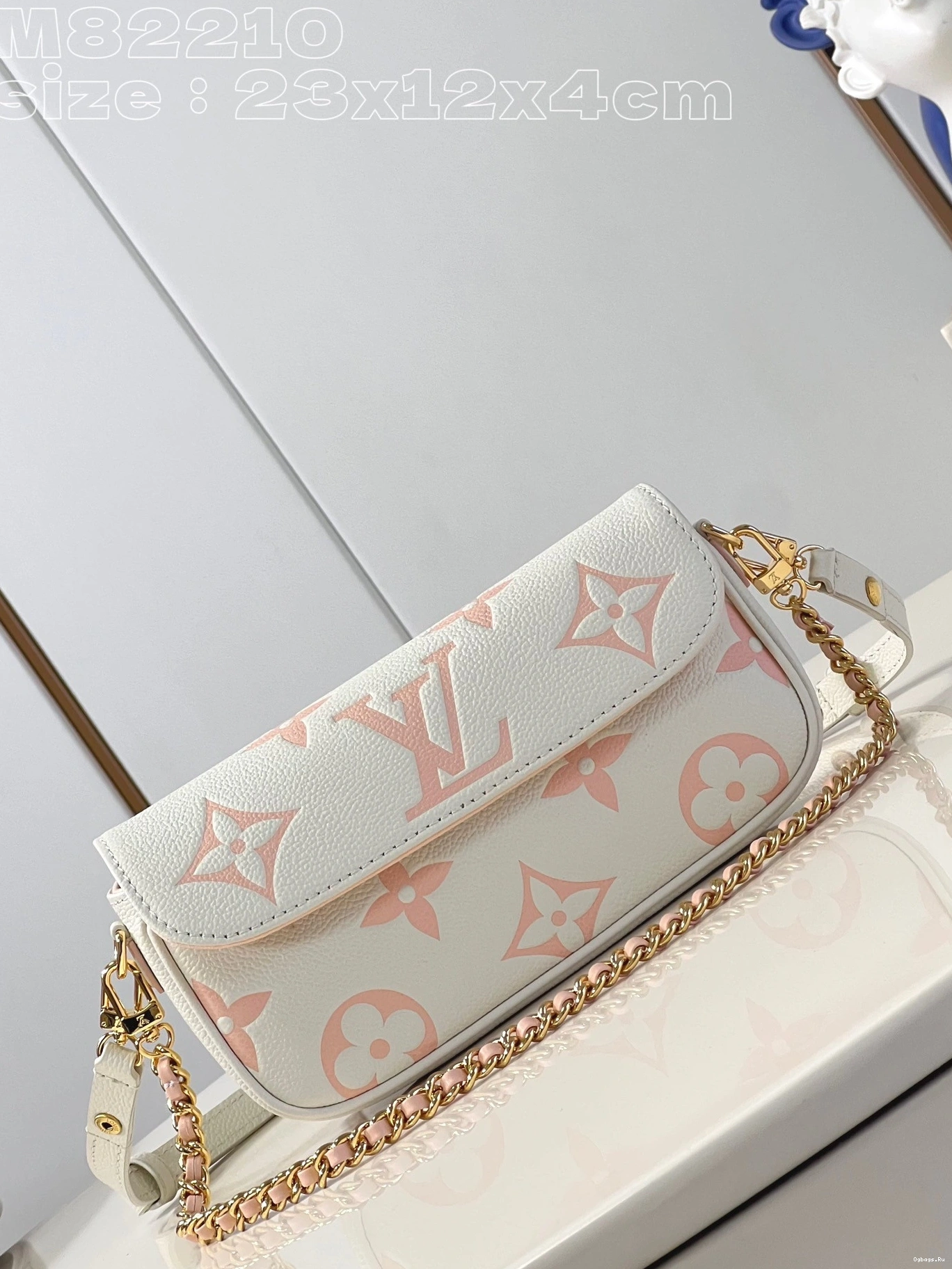 VUITTON Wallet Ivy-23.5*12*4.3cm on Chain LOUIS 0701